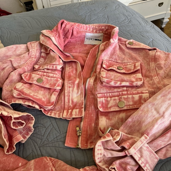 FASHIONNOVA CARGO CROP JACKET - Picture 4 of 5